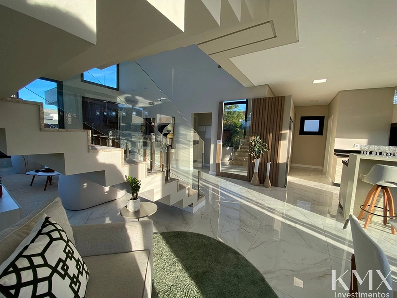 CASA DE ALTO PADRÃO NO CONDOMÍNIO BLUE – XANGRI-LÁ: 8ª foto da galeria de imagens do imóvel