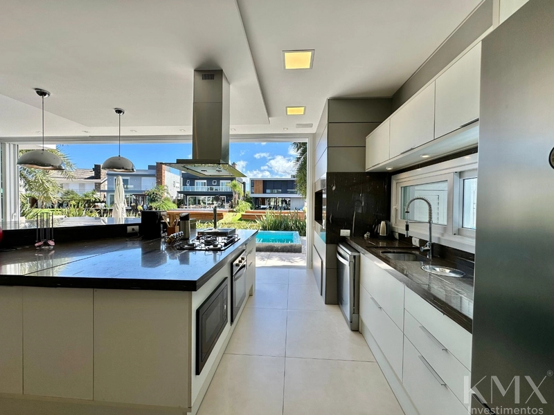 Sobrado no Condomínio Malibu, Xangri-Lá.: 6ª foto da galeria de imagens do imóvel