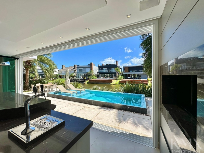 Sobrado no Condomínio Malibu, Xangri-Lá.: 8ª foto da galeria de imagens do imóvel