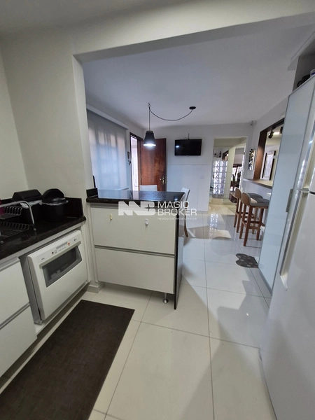 RESIDÊNCIA EXCLUSIVA COM LAZER PRIVATIVO | HUGO LANGE | CURITIBA Arquitetura integrada | Terreno amplo | Experiência de alto padrão: 27ª foto da galeria de imagens do imóvel