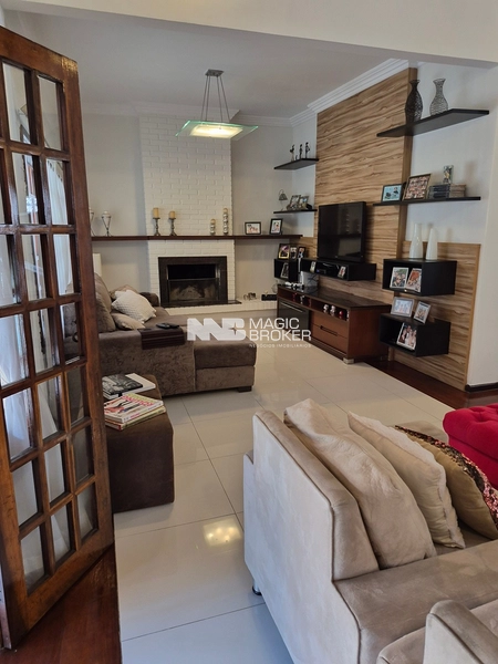 RESIDÊNCIA EXCLUSIVA COM LAZER PRIVATIVO | HUGO LANGE | CURITIBA Arquitetura integrada | Terreno amplo | Experiência de alto padrão: 20ª foto da galeria de imagens do imóvel