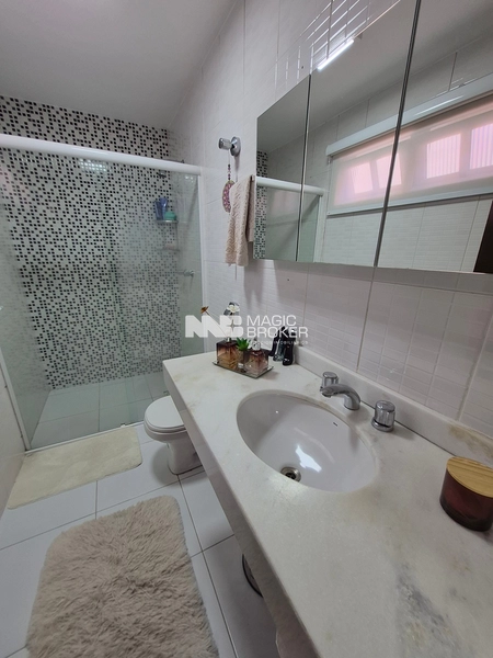 RESIDÊNCIA EXCLUSIVA COM LAZER PRIVATIVO | HUGO LANGE | CURITIBA Arquitetura integrada | Terreno amplo | Experiência de alto padrão: 38ª foto da galeria de imagens do imóvel
