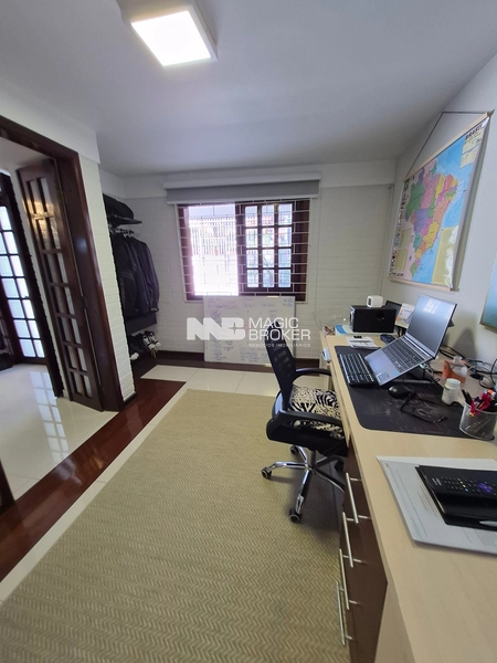 RESIDÊNCIA EXCLUSIVA COM LAZER PRIVATIVO | HUGO LANGE | CURITIBA Arquitetura integrada | Terreno amplo | Experiência de alto padrão: 29ª foto da galeria de imagens do imóvel
