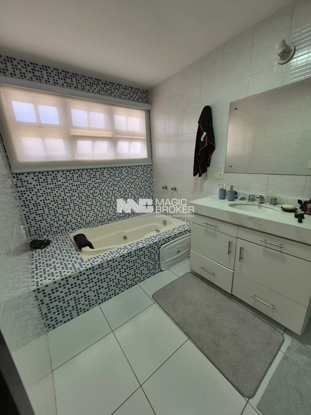 RESIDÊNCIA EXCLUSIVA COM LAZER PRIVATIVO | HUGO LANGE | CURITIBA Arquitetura integrada | Terreno amplo | Experiência de alto padrão: 34ª foto da galeria de imagens do imóvel