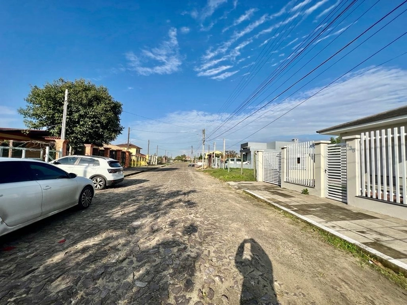 CASA TÉRREA TRÊS DORMITÓRIOS EM CAPÃO DA CANOA: 3ª foto da galeria de imagens do imóvel