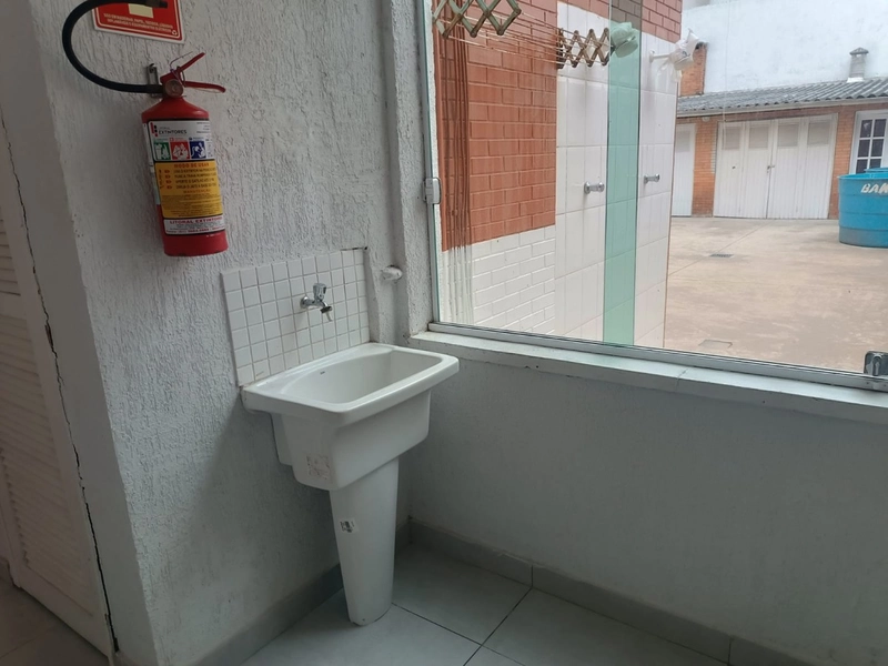 03 dormitórios Térreo no Centro, 02 quadras do Mar Locação Temporada: 34ª foto da galeria de imagens do imóvel