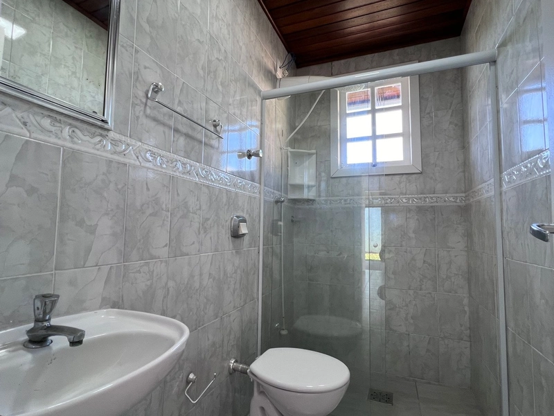 Casa 4 dormitórios, piscina, pátio, próximo do mar em Xangri-lá: 4ª foto da galeria de imagens do imóvel
