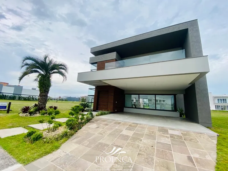 Sobrado Beira Lago 5 suítes - Condominio Capão Ilhas - Capão da Canoa: 1ª foto da galeria de imagens do imóvel