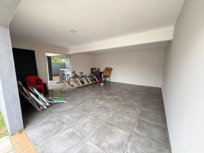 Casa de 3 dormitórios, próximo do mar centro de Xangrilá.: 12ª foto da galeria de imagens do imóvel