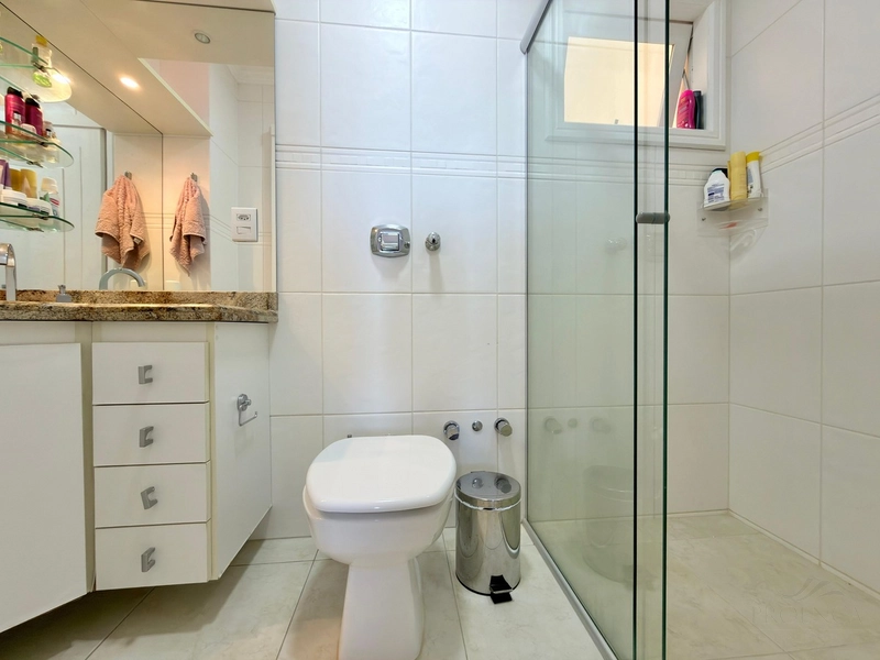 APARTAMENTO À VENDA COM VISTA INCRÍVEL PARA O MAR: 2ª foto da galeria de imagens do imóvel