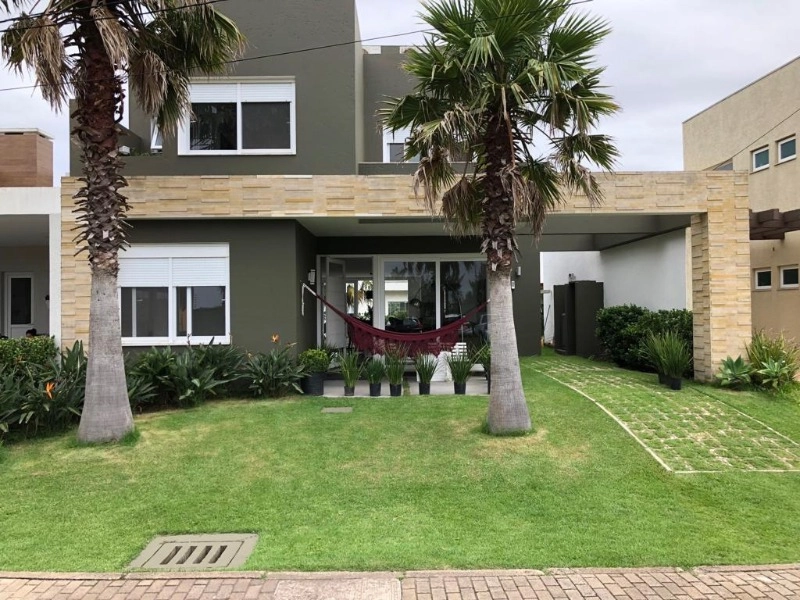 Sobrado em condomínio fechado, Las Palmas em Xangri-lá: 2ª foto da galeria de imagens do imóvel