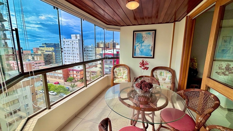 Apartamento de frente, 2 dormitórios, mobiliado, Capão da Canoa.: 1ª foto da galeria de imagens do imóvel