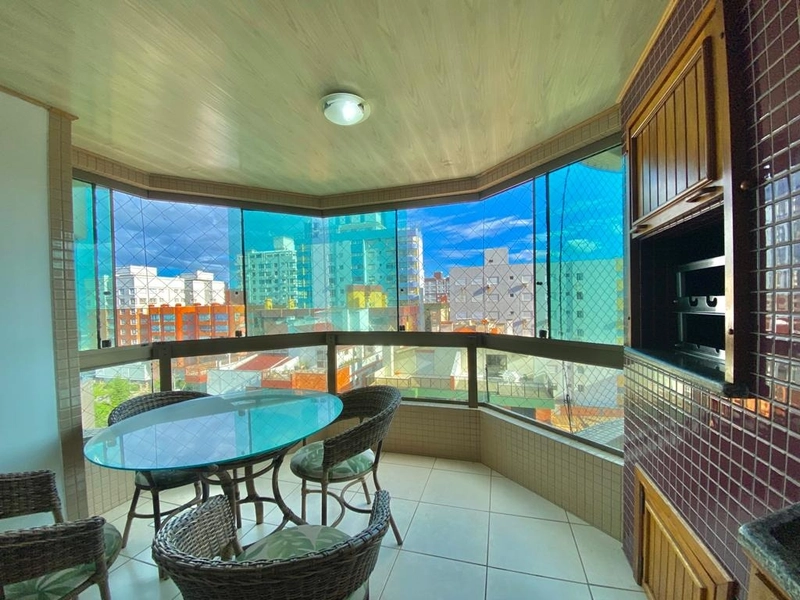 Apartamento junto a Praça do Mini Golf e com vista eterna para o mar!: 14ª foto da galeria de imagens do imóvel