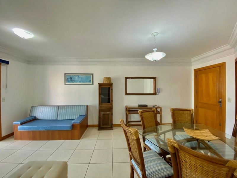 Apartamento junto a Praça do Mini Golf e com vista eterna para o mar!: 1ª foto da galeria de imagens do imóvel
