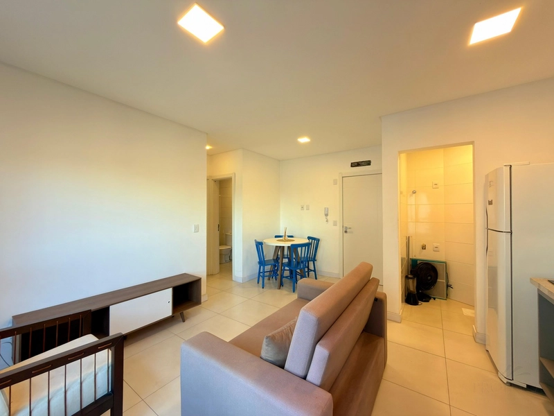 APARTAMENTO 01 DORMITÓRIO C/ SACADA DE FRENTE À VENDA: 1ª foto da galeria de imagens do imóvel