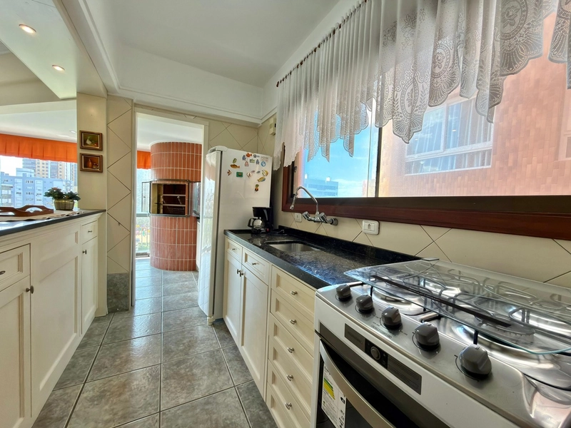 APARTAMENTO COM VISTA PARA O MAR E PRAÇA DO FAROL: 9ª foto da galeria de imagens do imóvel
