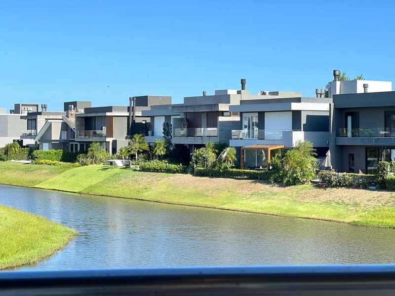 Sobrado Beira Lago 4 suítes-Cond Capão Ilhas -Capão da Canoa: 33ª foto da galeria de imagens do imóvel
