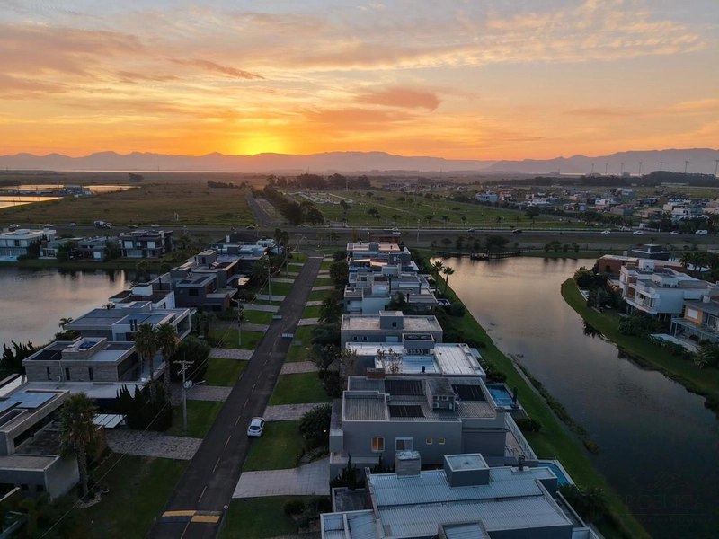 Sobrado Beira Lago - 05 suítes -Condomínio Enseada -Xangri-Lá: 35ª foto da galeria de imagens do imóvel