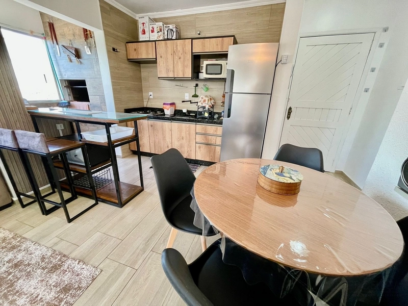 Apartamento 2 dormitórios, churrasqueira e garagem: 1ª foto da galeria de imagens do imóvel
