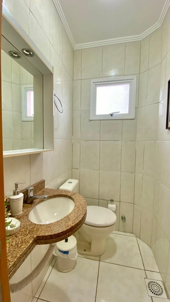 1 DORMITÓRIO COM SUÍTE E LAVABO, VAGA, 1 QUADRA DO MAR!: 1ª foto da galeria de imagens do imóvel