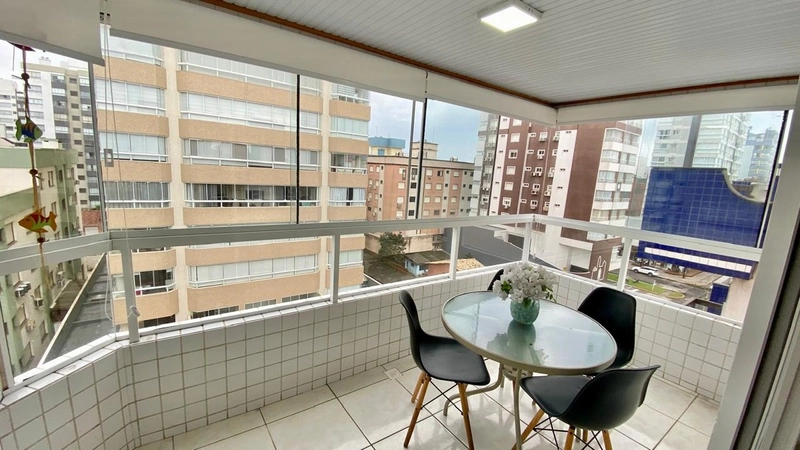 1 DORMITÓRIO COM SUÍTE E LAVABO, VAGA, 1 QUADRA DO MAR!: 2ª foto da galeria de imagens do imóvel