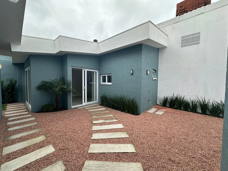 Casa à Beira Mar em Capão da Canoa: 1ª foto da galeria de imagens do imóvel