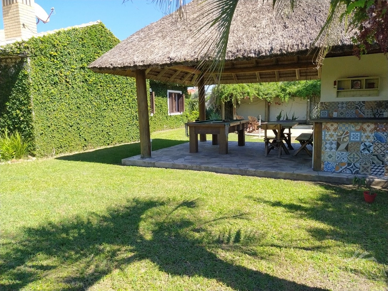 Casa a venda na Noiva do Mar com  3 terrenos, quiosque, piscina...: 32ª foto da galeria de imagens do imóvel