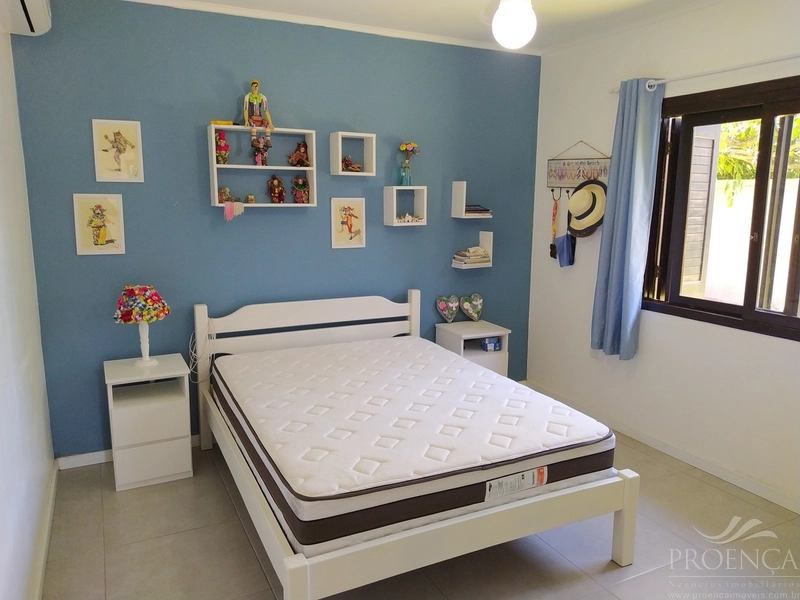 Casa a venda na Noiva do Mar com  3 terrenos, quiosque, piscina...: 24ª foto da galeria de imagens do imóvel