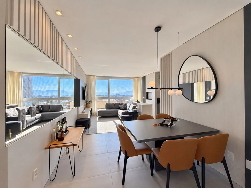 Apartamento 2 dormitórios junto a Praça Flávio Boianovski.: 2ª foto da galeria de imagens do imóvel