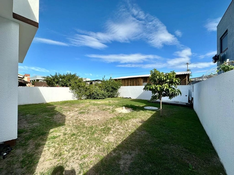 Casa 3 Dormitórios Lado Mar: 3ª foto da galeria de imagens do imóvel