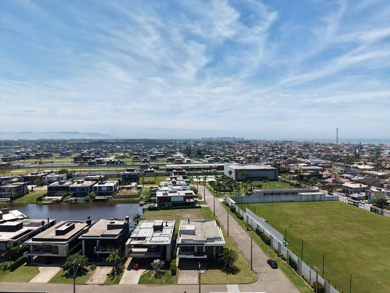 Sobrado com 5 suites, 494 m² de área privativa, Centro Xangri-lá/RS: 3ª foto da galeria de imagens do imóvel