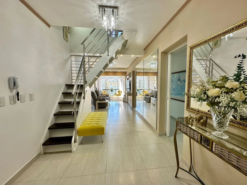 COBERTURA DE FRENTE PARA PRAÇA FLÁVIO BOIANOVSKI: 7ª foto da galeria de imagens do imóvel