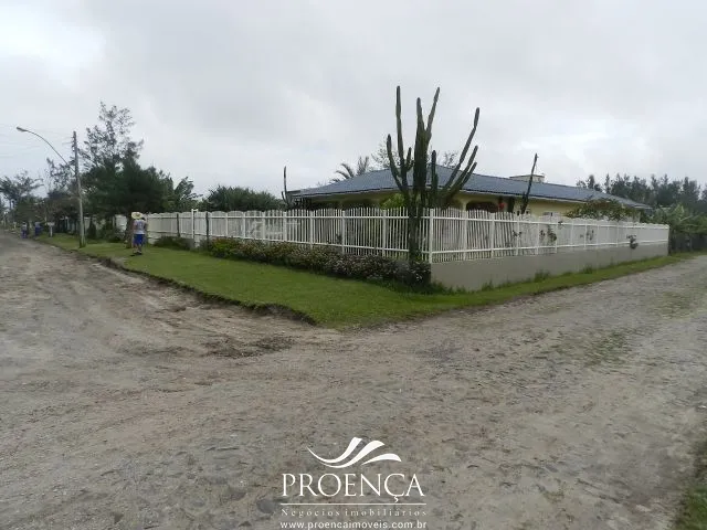 Casa com 3 Terrenos em Capão da Canoa: 4ª foto da galeria de imagens do imóvel