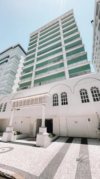Apartamento na praça Luís Bassani com vista para o Mar! Navegantes.: 1ª foto da galeria de imagens do imóvel