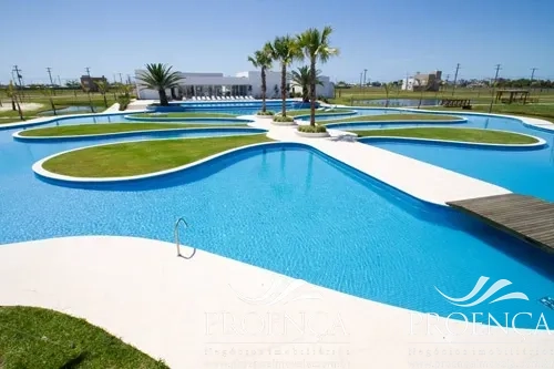 Opção exclusiva de terrenos lado a lado  no Condomínio Dubai Resort!: 3ª foto da galeria de imagens do imóvel