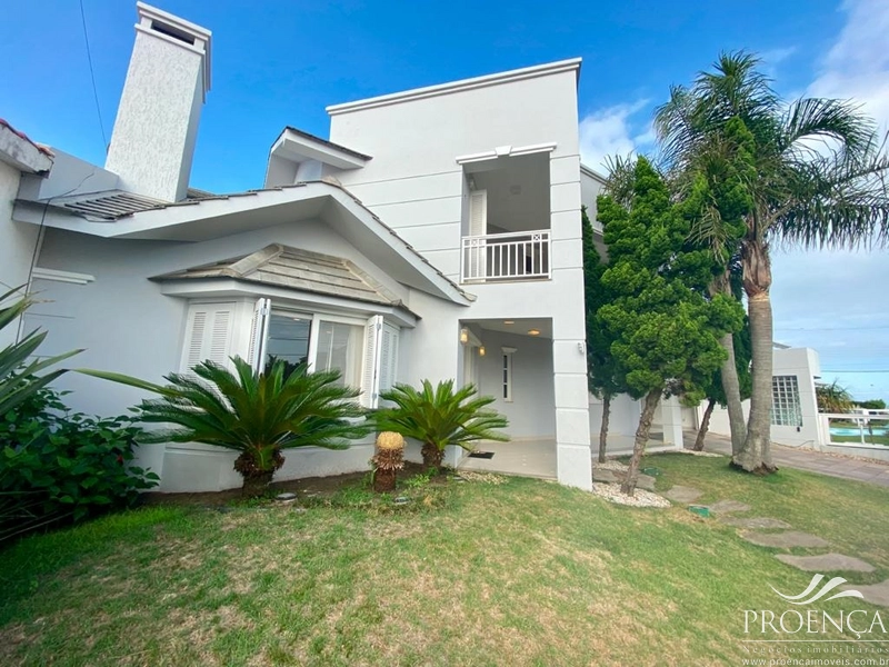 Casa 6 dormitórios em Atlântida 2 quadras do Mar: 1ª foto da galeria de imagens do imóvel