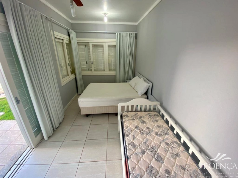 Casa 6 dormitórios em Atlântida 2 quadras do Mar: 25ª foto da galeria de imagens do imóvel