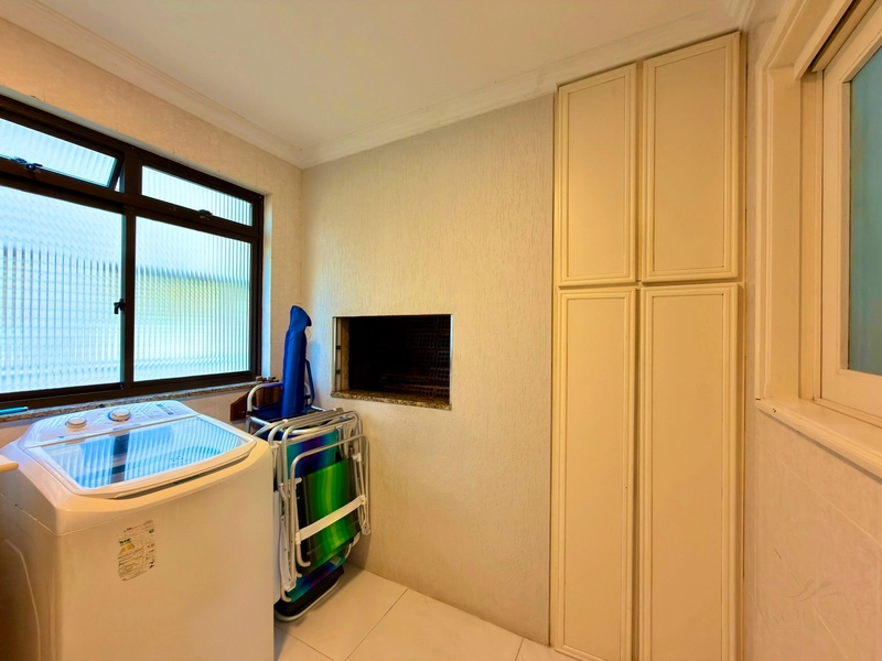 APARTAMENTO À VENDA EM CAPÃO DA CANOA! ESQUINA COM A PRAÇA DO FAROL: 1ª foto da galeria de imagens do imóvel