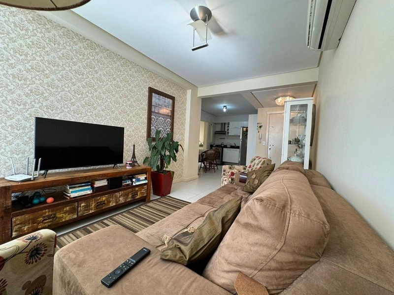 Apartamento de frente com sacada  e churrasqueira, 1 quadra do mar!: 2ª foto da galeria de imagens do imóvel