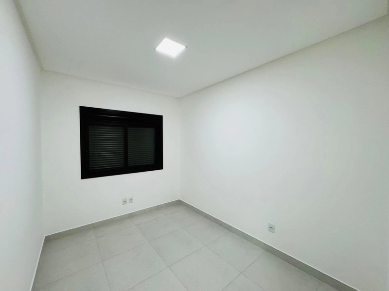 OPORTUNIDADE ÚNICA! 3 SUÍTES, 2 VAGAS, 250MTS DO MAR!: 5ª foto da galeria de imagens do imóvel