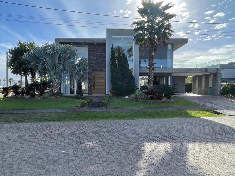 CASA DE ALTO PADRÃO PARA LOCAÇÃO | CONDOMÍNIO ILHAS RESORT: 3ª foto da galeria de imagens do imóvel