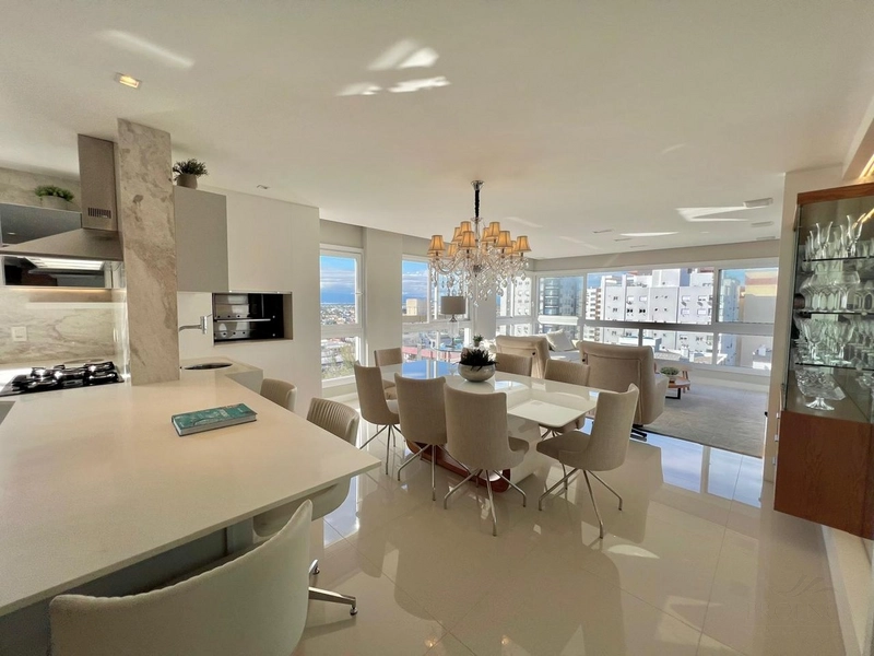 Apartamento 03 dormitórios junto a Praça Flavio Boianovski e Vista Mar: 17ª foto da galeria de imagens do imóvel