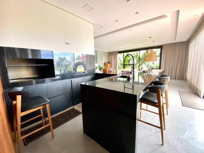Casas 5 suítes em condomínio à venda em Xangri-Lá, Centro.: 3ª foto da galeria de imagens do imóvel