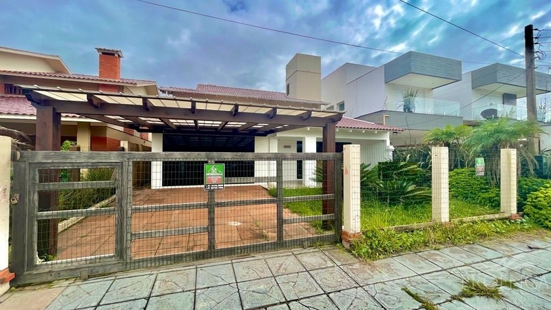 Casas fora de condomínio à venda em Xangri-Lá, Centro.: 1ª foto da galeria de imagens do imóvel
