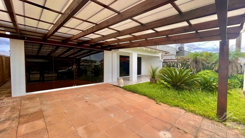Casas fora de condomínio à venda em Xangri-Lá, Centro.: 2ª foto da galeria de imagens do imóvel