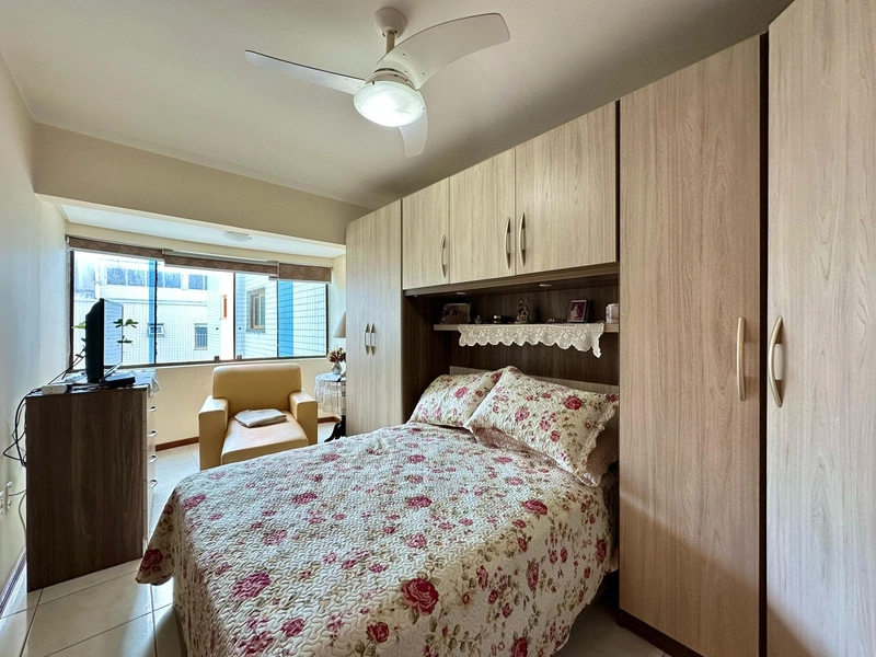 APARTAMENTO MOBILIADO - SACADA DE FRENTE - AMPLO: 5ª foto da galeria de imagens do imóvel