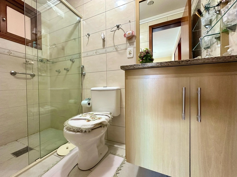 APARTAMENTO MOBILIADO - SACADA DE FRENTE - AMPLO: 15ª foto da galeria de imagens do imóvel