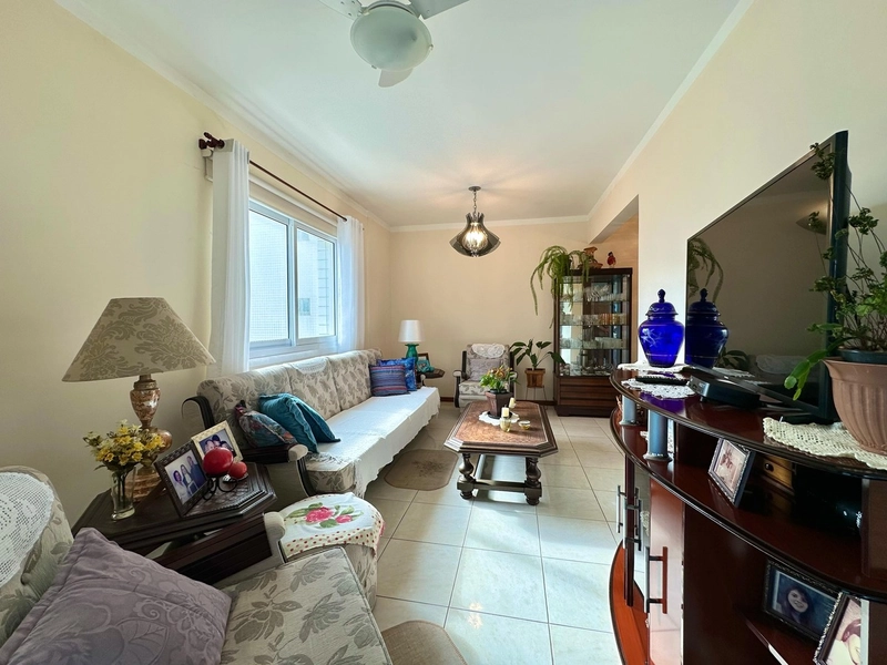 APARTAMENTO MOBILIADO - SACADA DE FRENTE - AMPLO: 6ª foto da galeria de imagens do imóvel