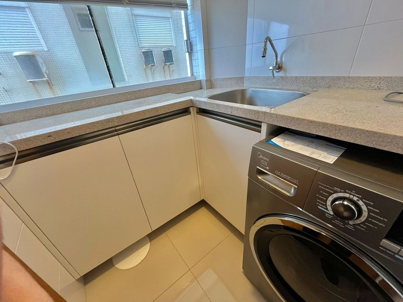 Apartamento de 03 dormitórios à beira mar em Capão da Canoa: 2ª foto da galeria de imagens do imóvel