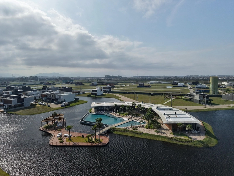 RESIDÊNCIA CONTEMPORÂNEA BEIRA-LAGO: 43ª foto da galeria de imagens do imóvel